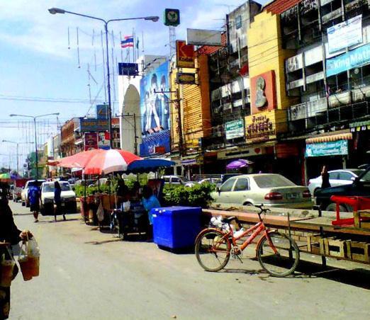 Somjai Place Ayutthaya Buitenkant foto