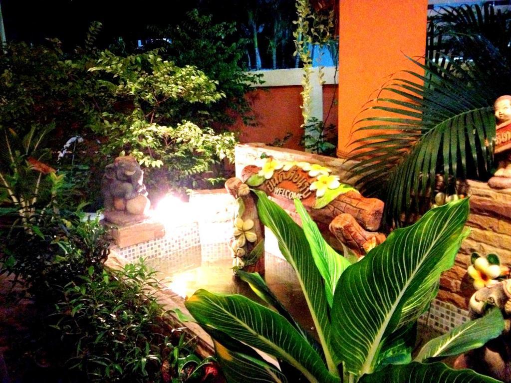 Somjai Place Ayutthaya Buitenkant foto